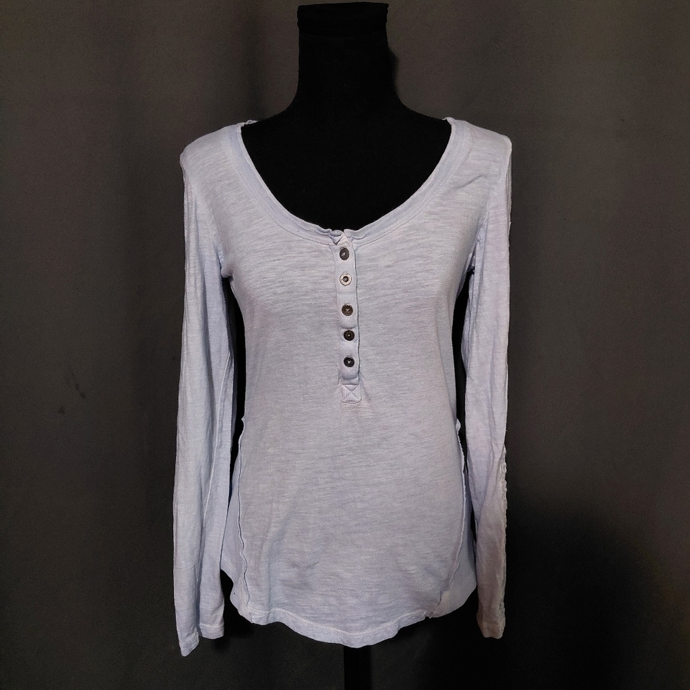 Free People Baby Blue Long Sleeve Lace Ribon Sleeve Henley Size Medium